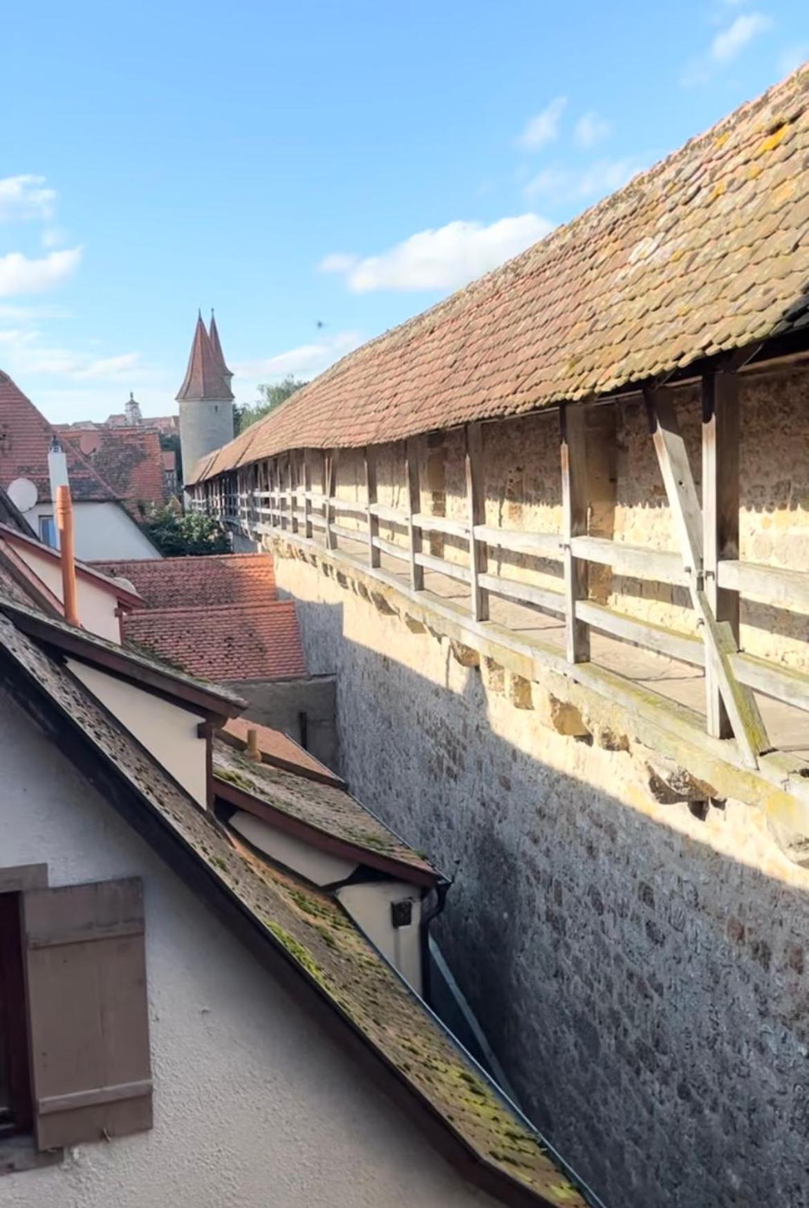 Tauberchalet I Boutique-Ferienhaus Mit Sauna, Whirlpool & Natur I 10Min Walk To Historic Old Town Rothenburg ob der Tauber Dış mekan fotoğraf
